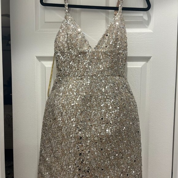Bronx and Banco Tessa Mini Dress Silver Sequin Mini Dress Size M - Picture 6 of 10
